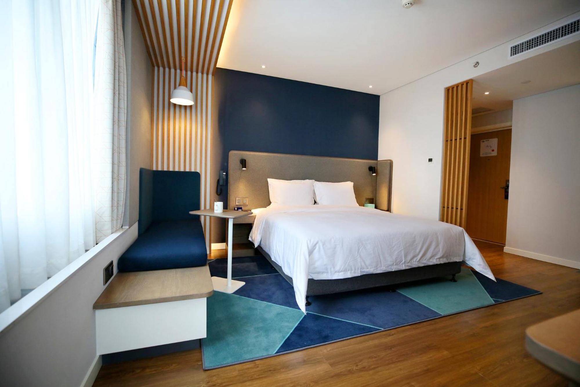 Holiday Inn Express Chengdu North Railway Station By Ihg - Near Panda Base, Near Chunxi Road Экстерьер фото